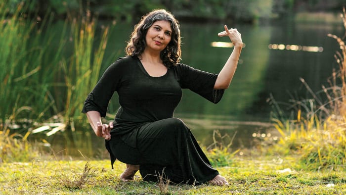 Mudras_315_Andrea-Boston_Pose-33-Page-127_bjk_resized