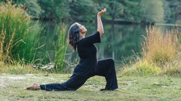 ANJANEYASANA WITH PUSHPAPUTA MUDRA
